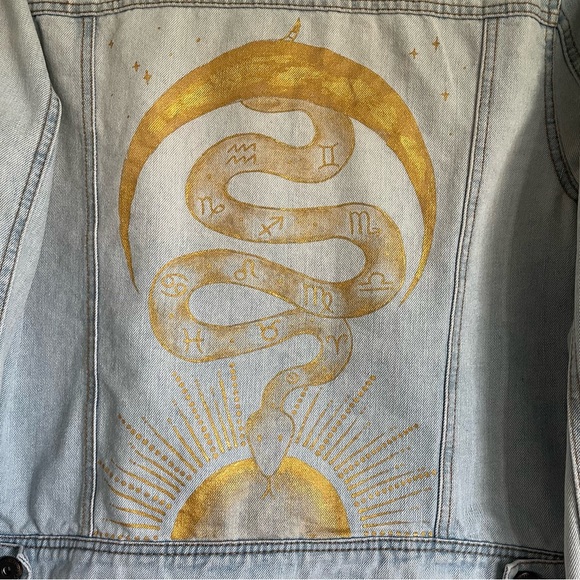 Hand Painted Light Wash Denim Jacket with Gold - Teen Large/Adult Small - Picture 9 of 9